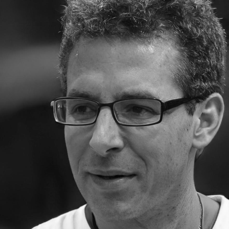 Porträt des SEO-Analytics Dozenten Thorsten Baumann